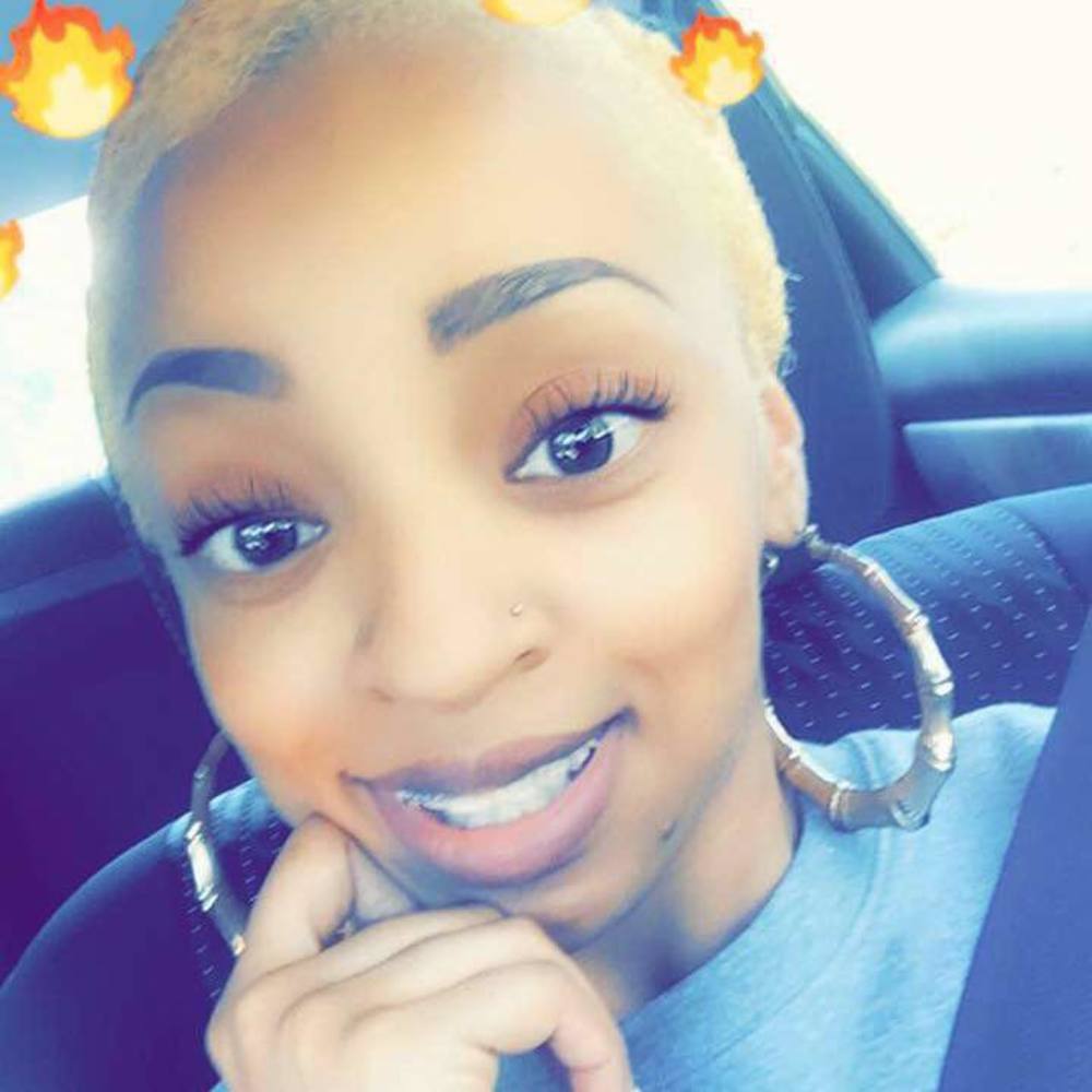 Meet your Posher, Shayla